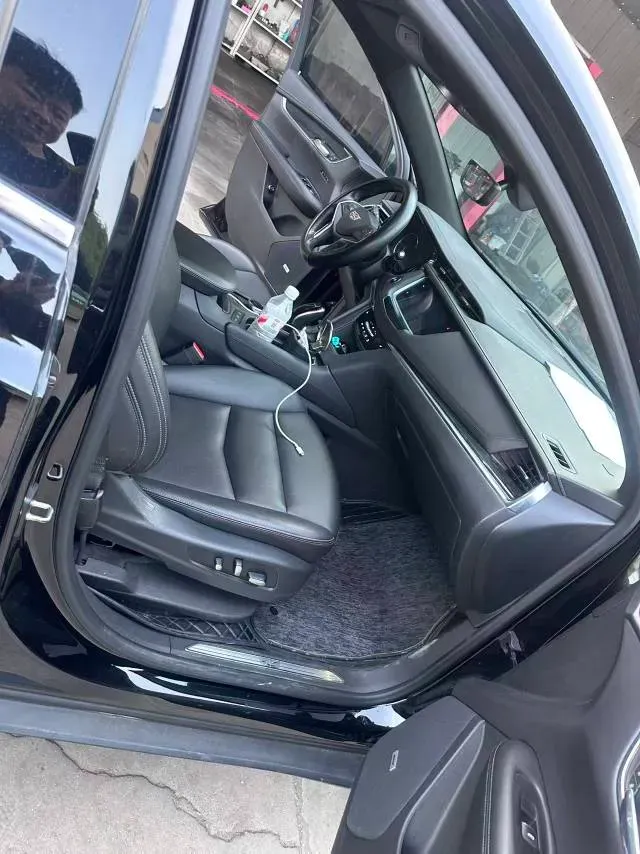 2021 Cadillac XT5 2.0T 237HP L4 9AT,autocango,china used car exporter,china ev exporter,chinese used car exporter,chinese used ev exporter