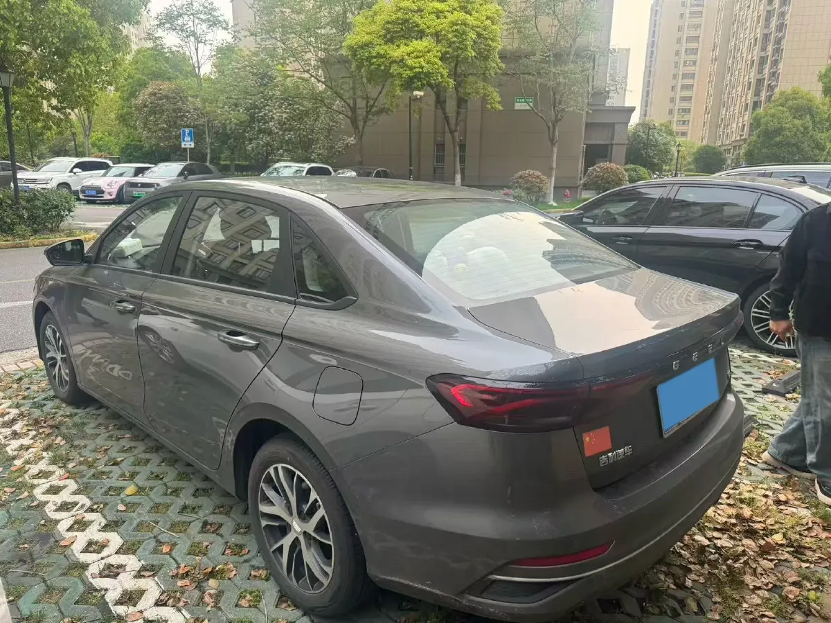 2025 Geely Emgrand 1.5L 127HP L4 5MT,autocango,china used car exporter,china ev exporter,chinese used car exporter,chinese used ev exporter