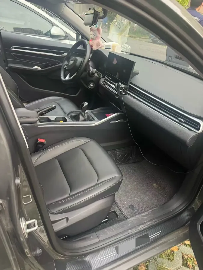 2025 Geely Emgrand 1.5L 127HP L4 5MT,autocango,china used car exporter,china ev exporter,chinese used car exporter,chinese used ev exporter