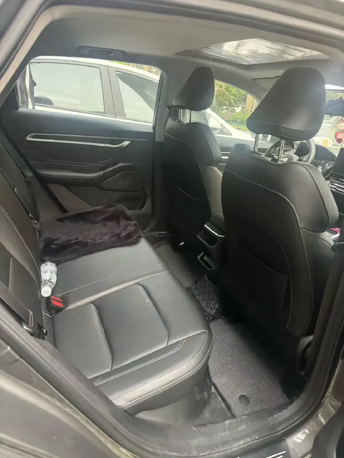 2025 Geely Emgrand 1.5L 127HP L4 5MT,autocango,china used car exporter,china ev exporter,chinese used car exporter,chinese used ev exporter