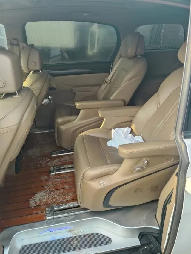 2021 Buick GL8 2.0T 237HP L4 9AT,autocango,china used car exporter,china ev exporter,chinese used car exporter,chinese used ev exporter