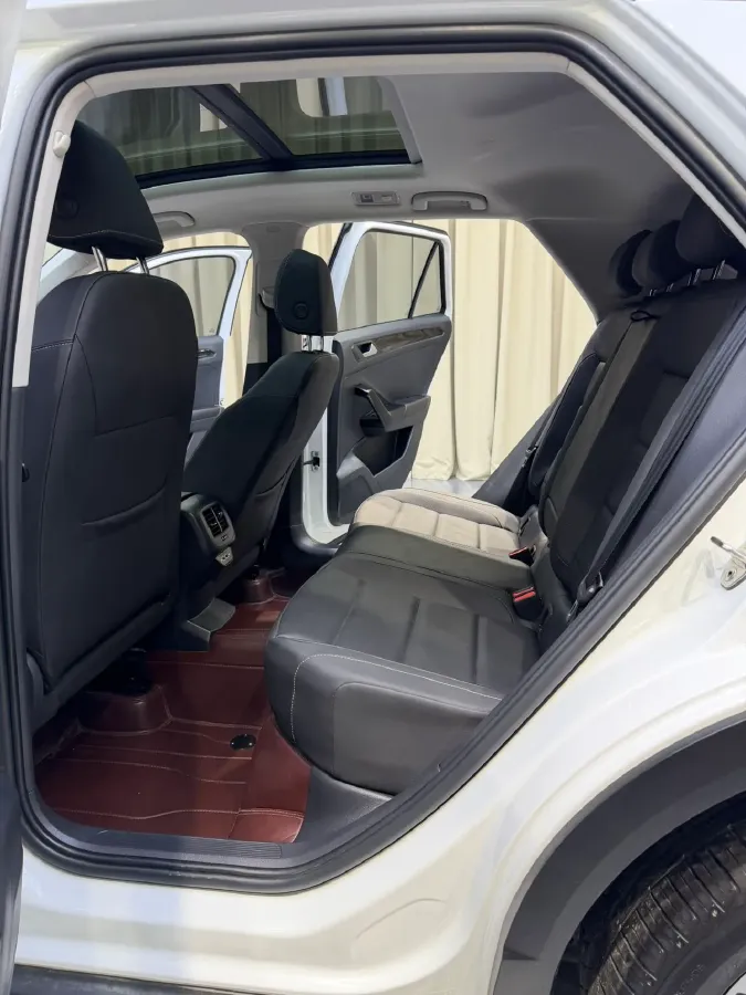 2022 Volkswagen T-Roc 1.4T 150HP L4 7DCT,autocango,china used car exporter,china ev exporter,chinese used car exporter,chinese used ev exporter