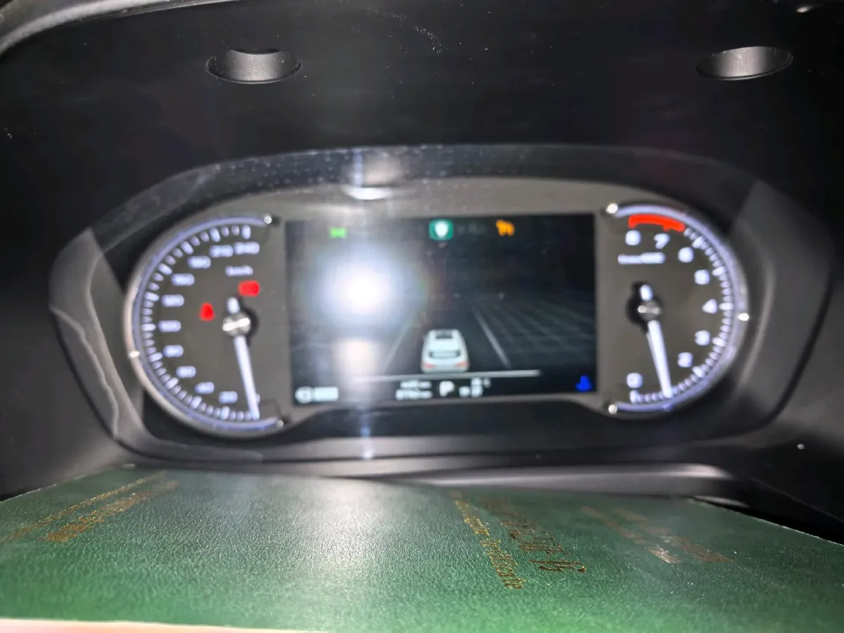 2018 Roewe RX5 2.0T 220HP L4 6DCT,autocango,china used car exporter,china ev exporter,chinese used car exporter,chinese used ev exporter