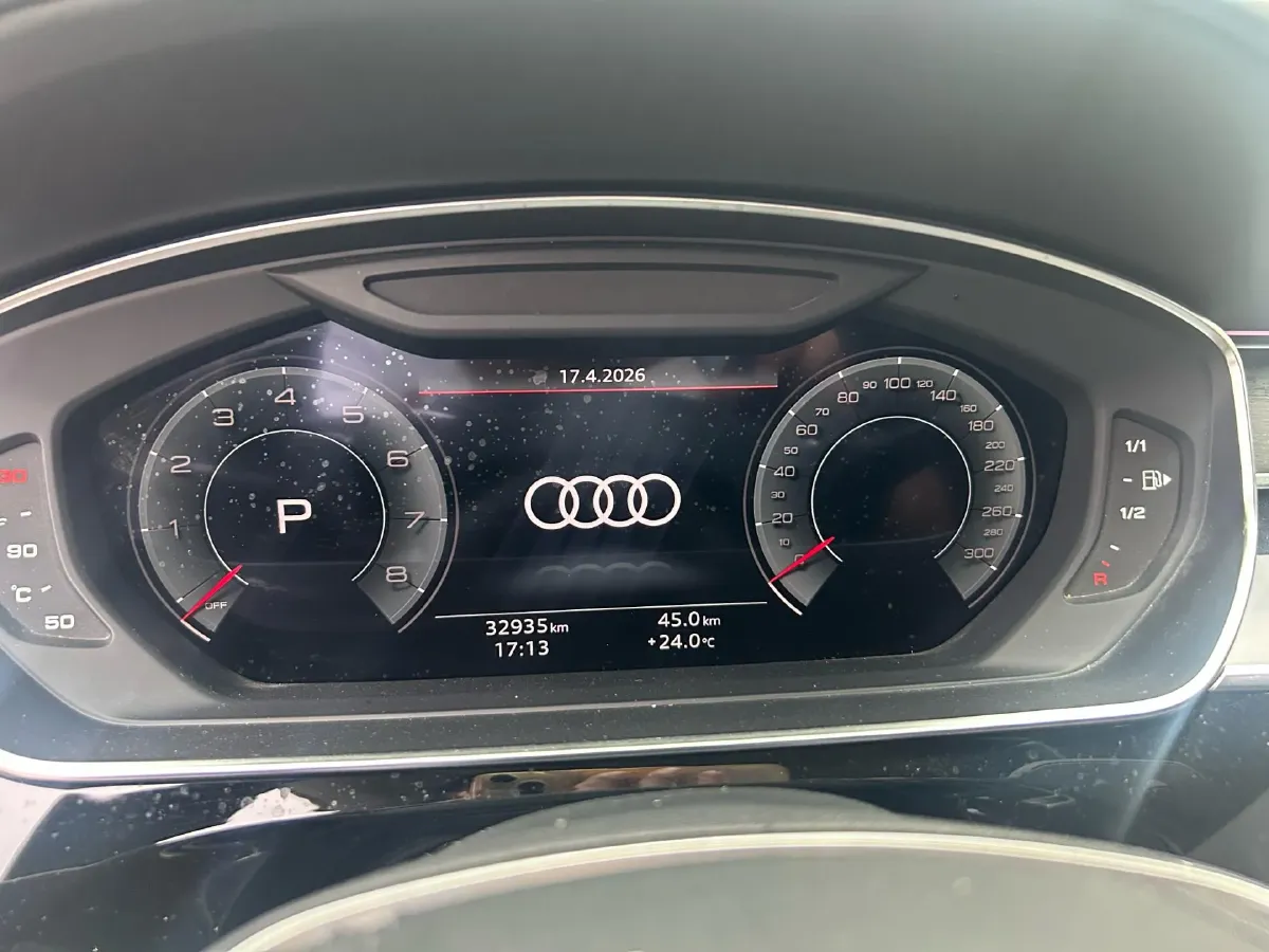 2024 Audi A8 3.0T 286HP V6 8AT,autocango,china used car exporter,china ev exporter,chinese used car exporter,chinese used ev exporter