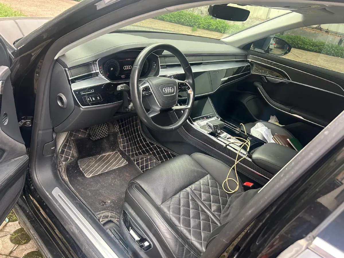 2024 Audi A8 3.0T 286HP V6 8AT,autocango,china used car exporter,china ev exporter,chinese used car exporter,chinese used ev exporter