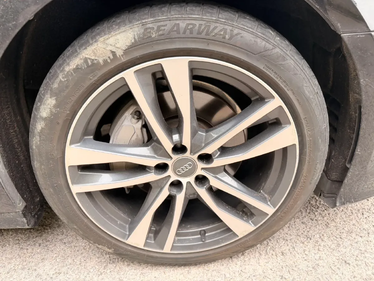 2020 Audi A6L 2.0T 190HP L4 7DCT,autocango,china used car exporter,china ev exporter,chinese used car exporter,chinese used ev exporter