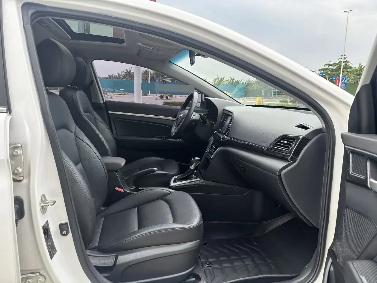 2016 Hyundai Elantra 1.6L 130HP L4 6AT,autocango,china used car exporter,china ev exporter,chinese used car exporter,chinese used ev exporter