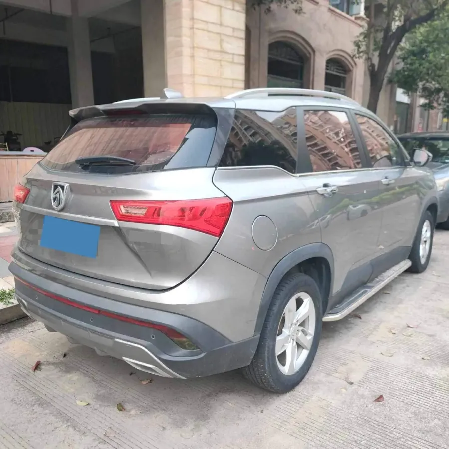 2018 BaoJun 530 1.5T 150HP L4 6MT,autocango,china used car exporter,china ev exporter,chinese used car exporter,chinese used ev exporter