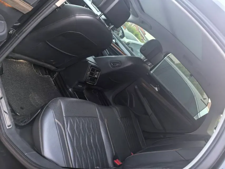 2019 Volvo V40 1.5T 152HP L4 6AT,autocango,china used car exporter,china ev exporter,chinese used car exporter,chinese used ev exporter