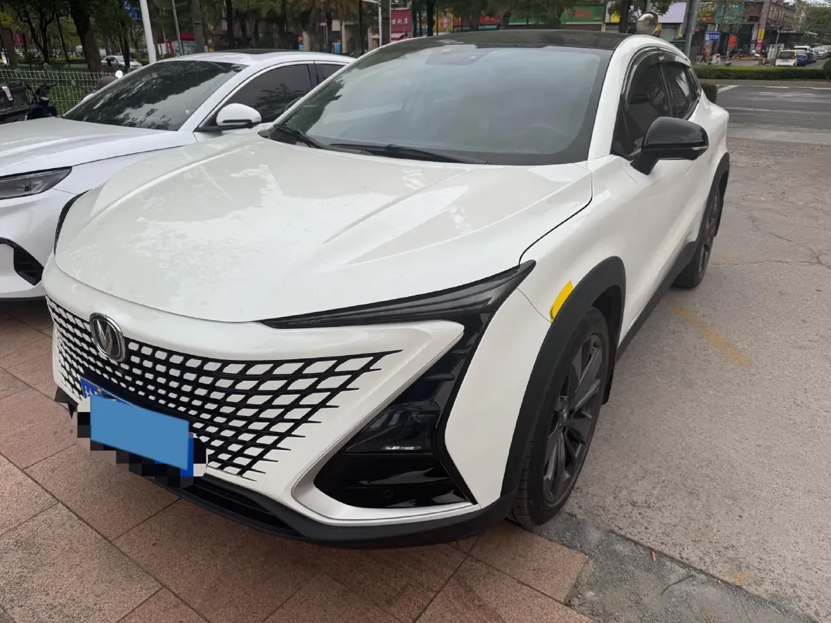 2020 ChangAn UNI-T 1.5T 180HP L4 7DCT,autocango,china used car exporter,china ev exporter,chinese used car exporter,chinese used ev exporter