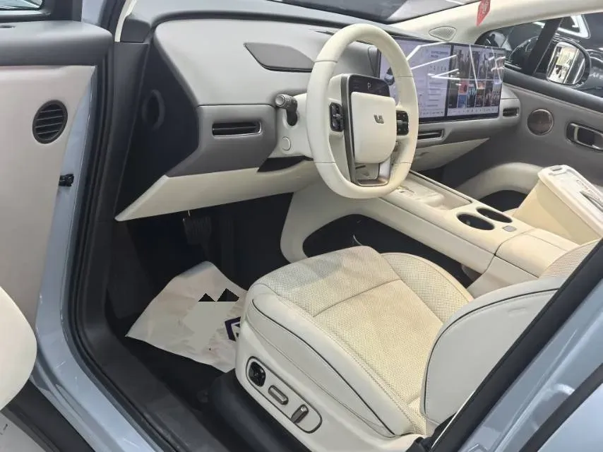 2025 Li i8 BEV,autocango,china used car exporter,china ev exporter,chinese used car exporter,chinese used ev exporter