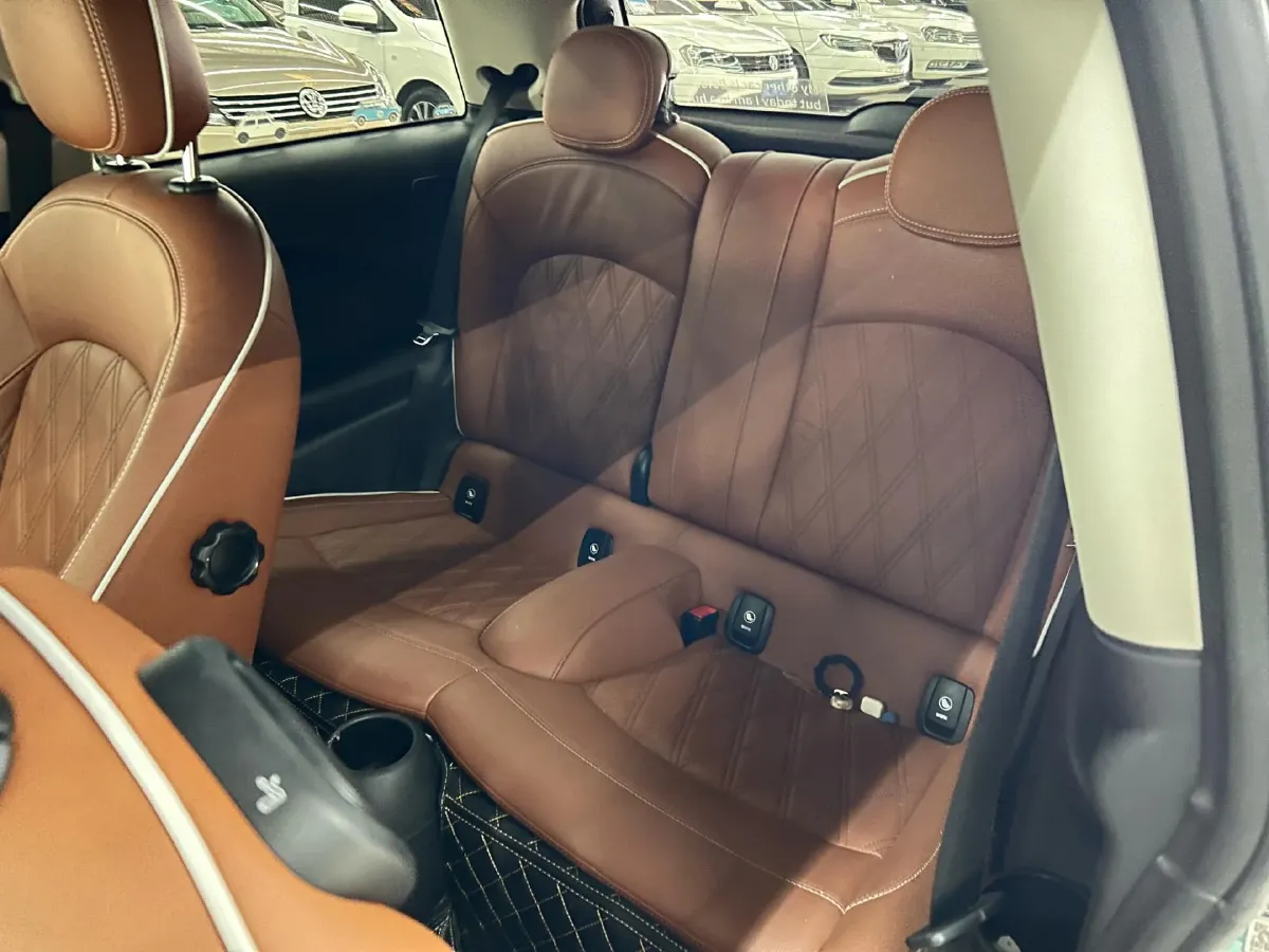 2021 MINI MINI 1.5T 136HP L3 7DCT,autocango,china used car exporter,china ev exporter,chinese used car exporter,chinese used ev exporter