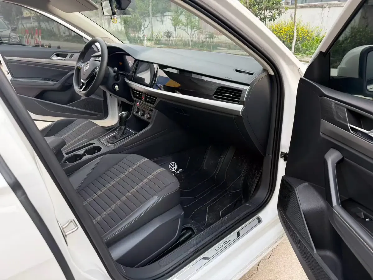 2022 Volkswagen Sagitar 1.2T 116HP L4 7DCT,autocango,china used car exporter,china ev exporter,chinese used car exporter,chinese used ev exporter