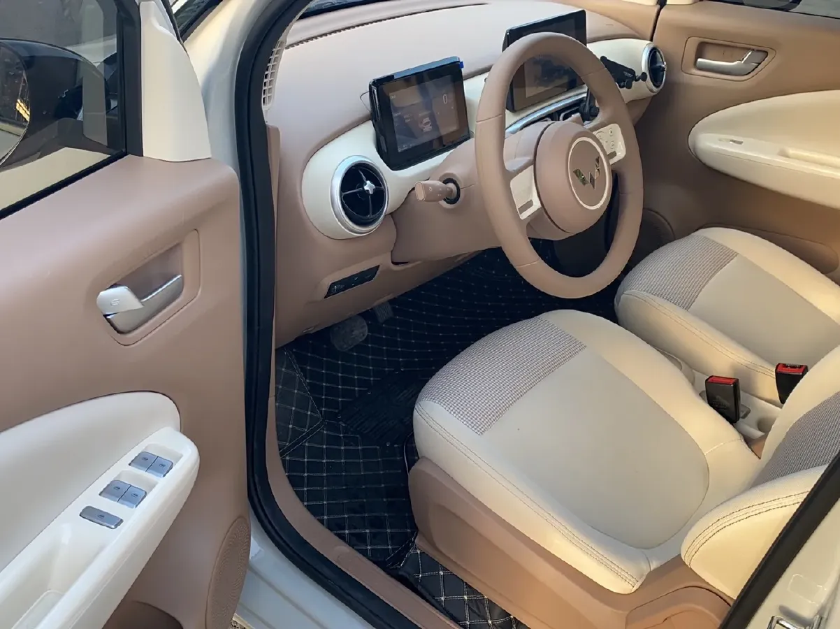 2025 WuLing HongGuang MINI EV BEV 16.2KWH,autocango,china used car exporter,china ev exporter,chinese used car exporter,chinese used ev exporter