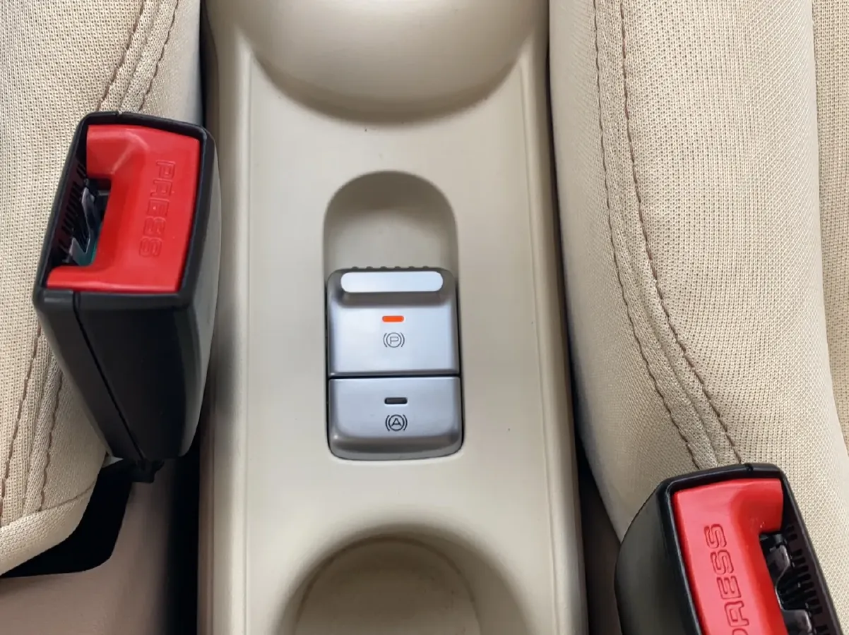 2025 WuLing HongGuang MINI EV BEV 16.2KWH,autocango,china used car exporter,china ev exporter,chinese used car exporter,chinese used ev exporter