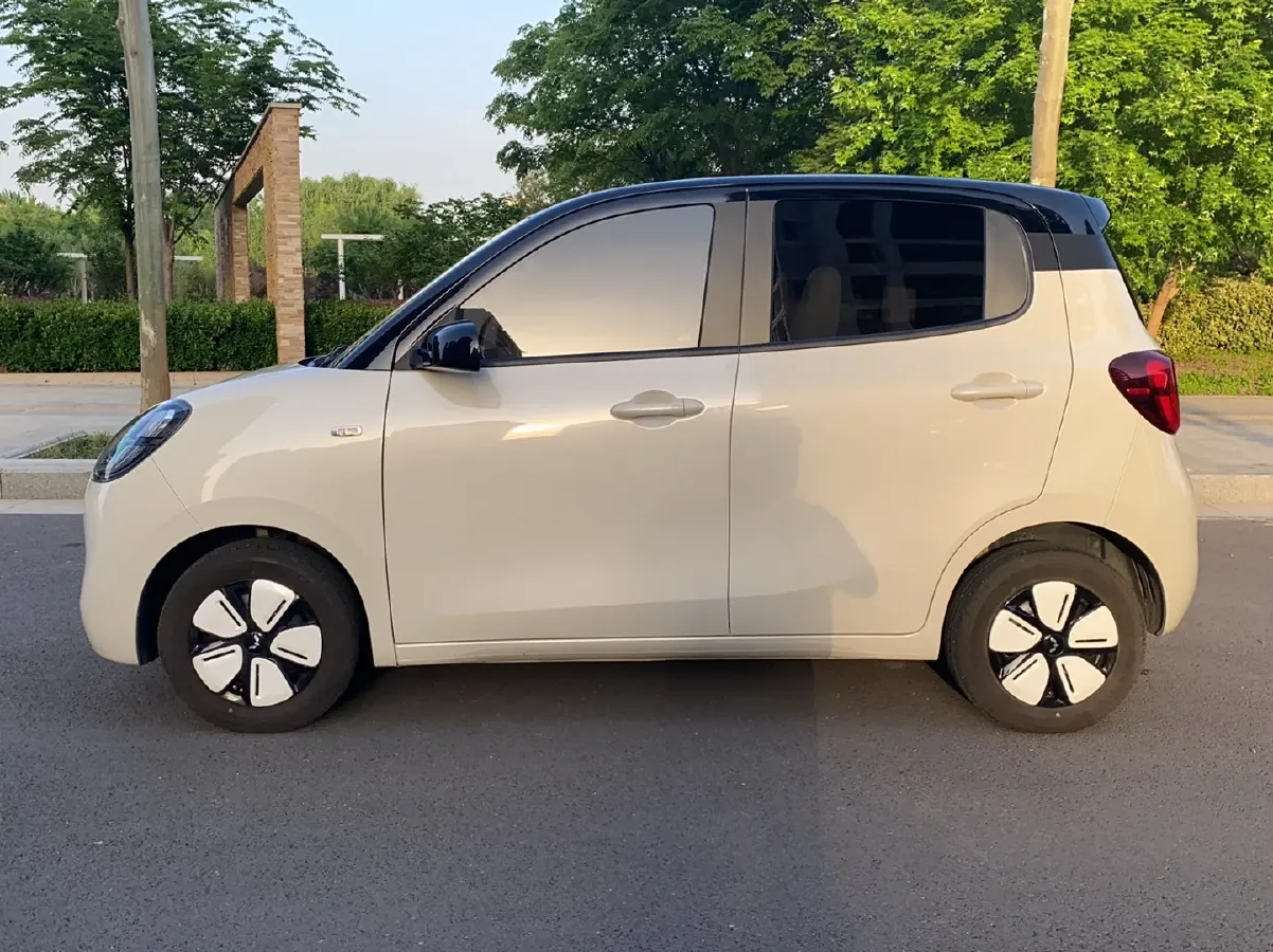 2025 WuLing HongGuang MINI EV BEV 16.2KWH,autocango,china used car exporter,china ev exporter,chinese used car exporter,chinese used ev exporter