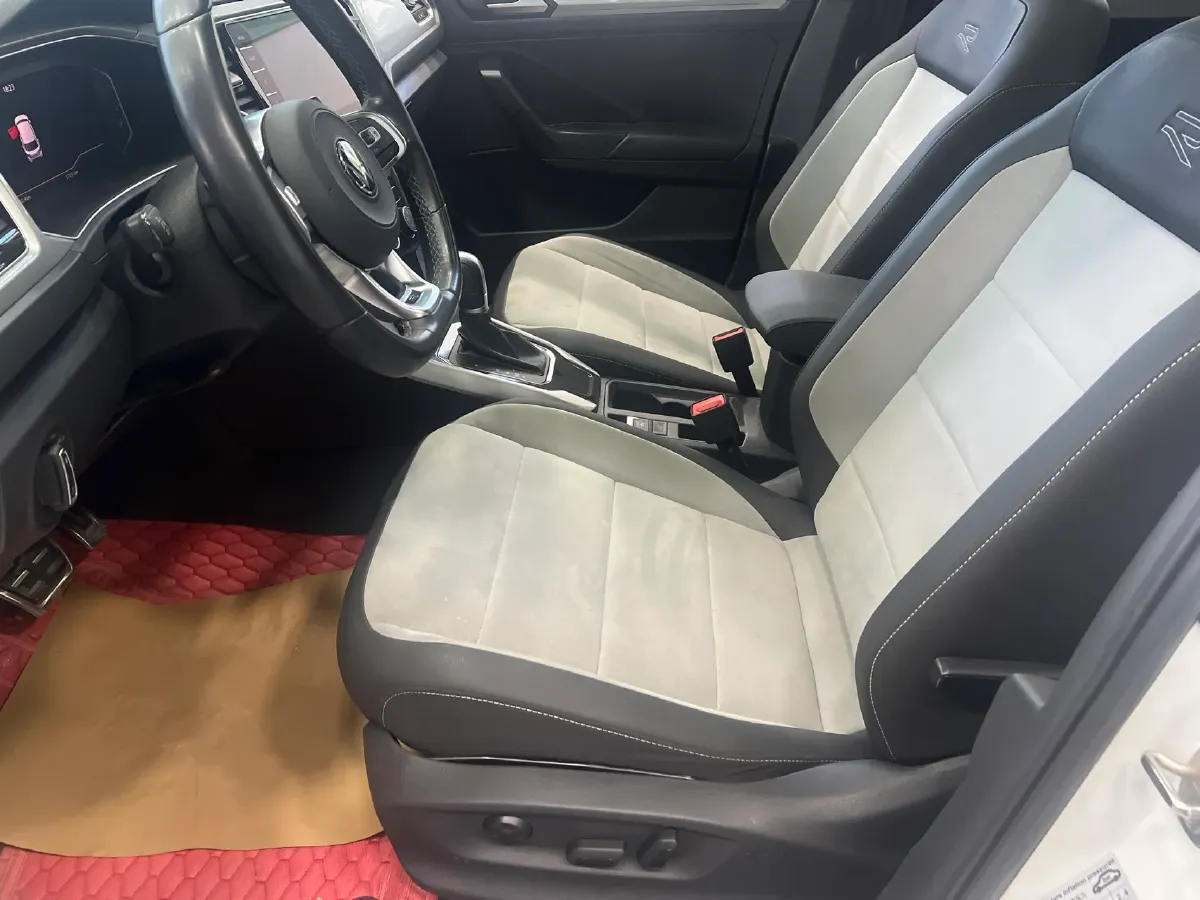 2022 Volkswagen T-Roc 1.4T 150HP L4 7DCT,autocango,china used car exporter,china ev exporter,chinese used car exporter,chinese used ev exporter