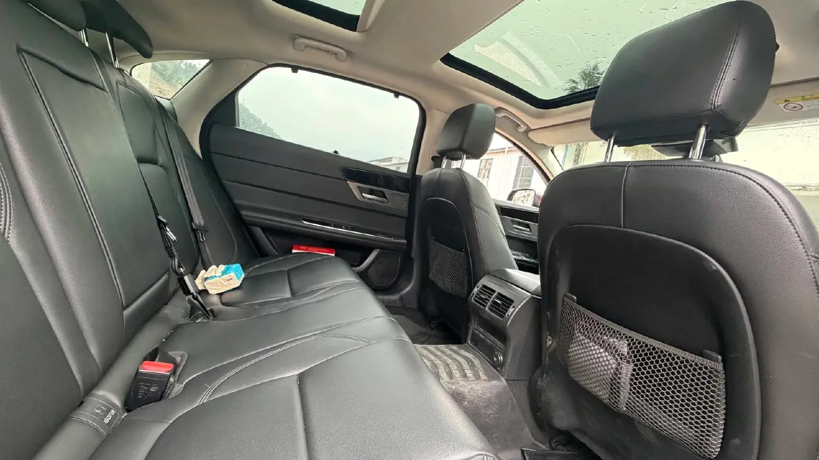 2020 Jaguar XFL 2.0T 200HP L4 8AT,autocango,china used car exporter,china ev exporter,chinese used car exporter,chinese used ev exporter