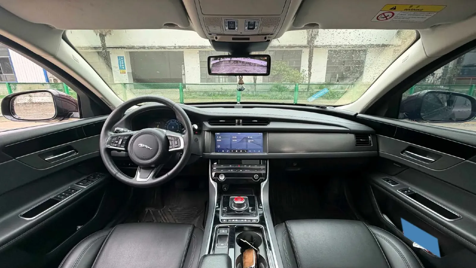 2020 Jaguar XFL 2.0T 200HP L4 8AT,autocango,china used car exporter,china ev exporter,chinese used car exporter,chinese used ev exporter