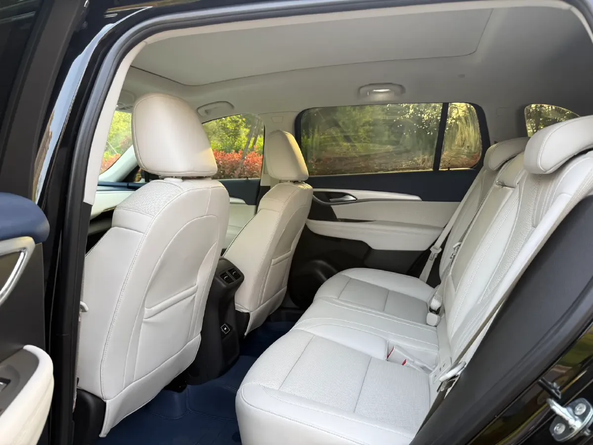 2024 Buick EnvisionPlus 2.0T 237HP L4 9AT,autocango,china used car exporter,china ev exporter,chinese used car exporter,chinese used ev exporter