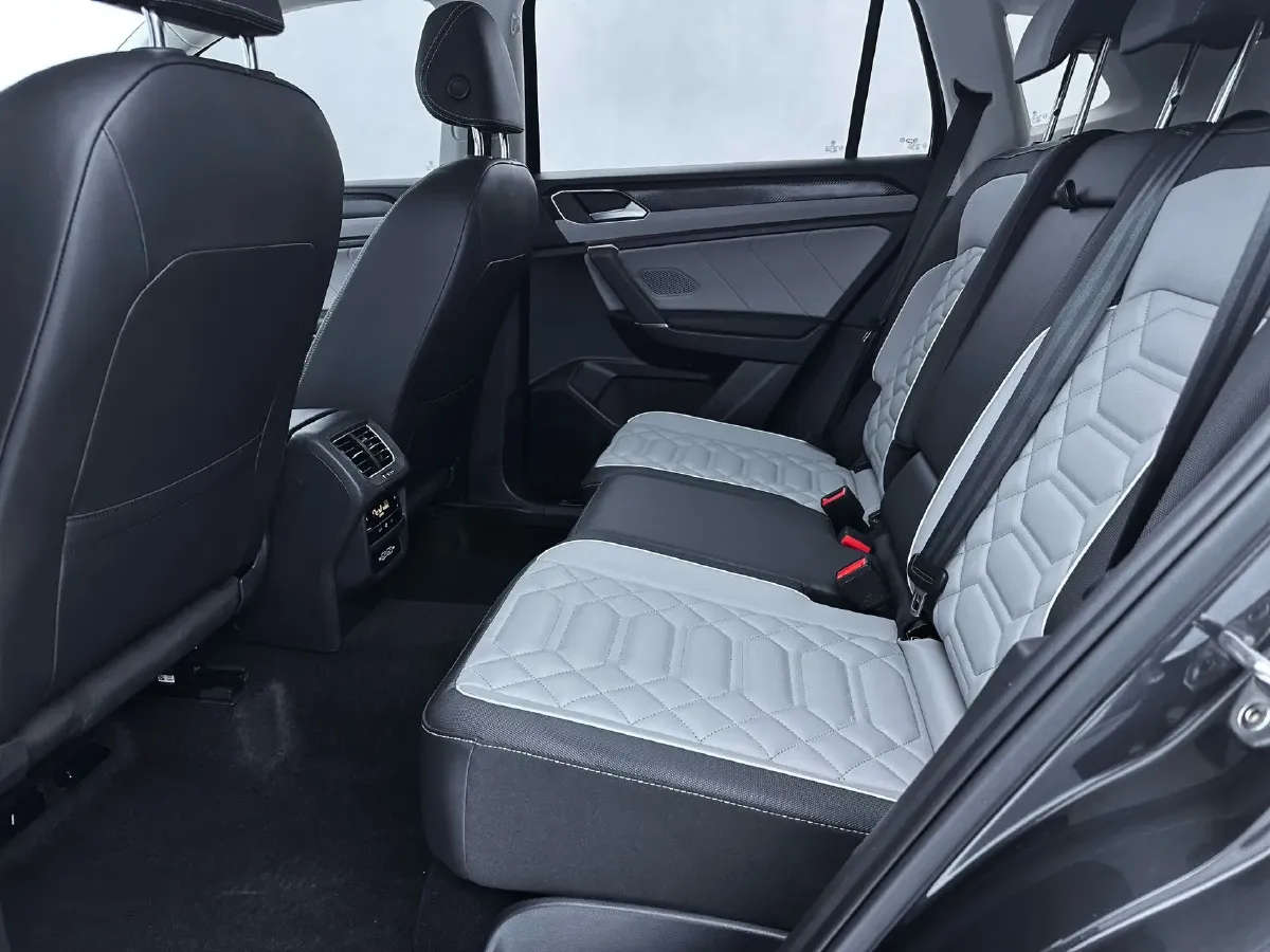 2023 Volkswagen Tayron 1.4T 150HP L4 7DCT,autocango,china used car exporter,china ev exporter,chinese used car exporter,chinese used ev exporter