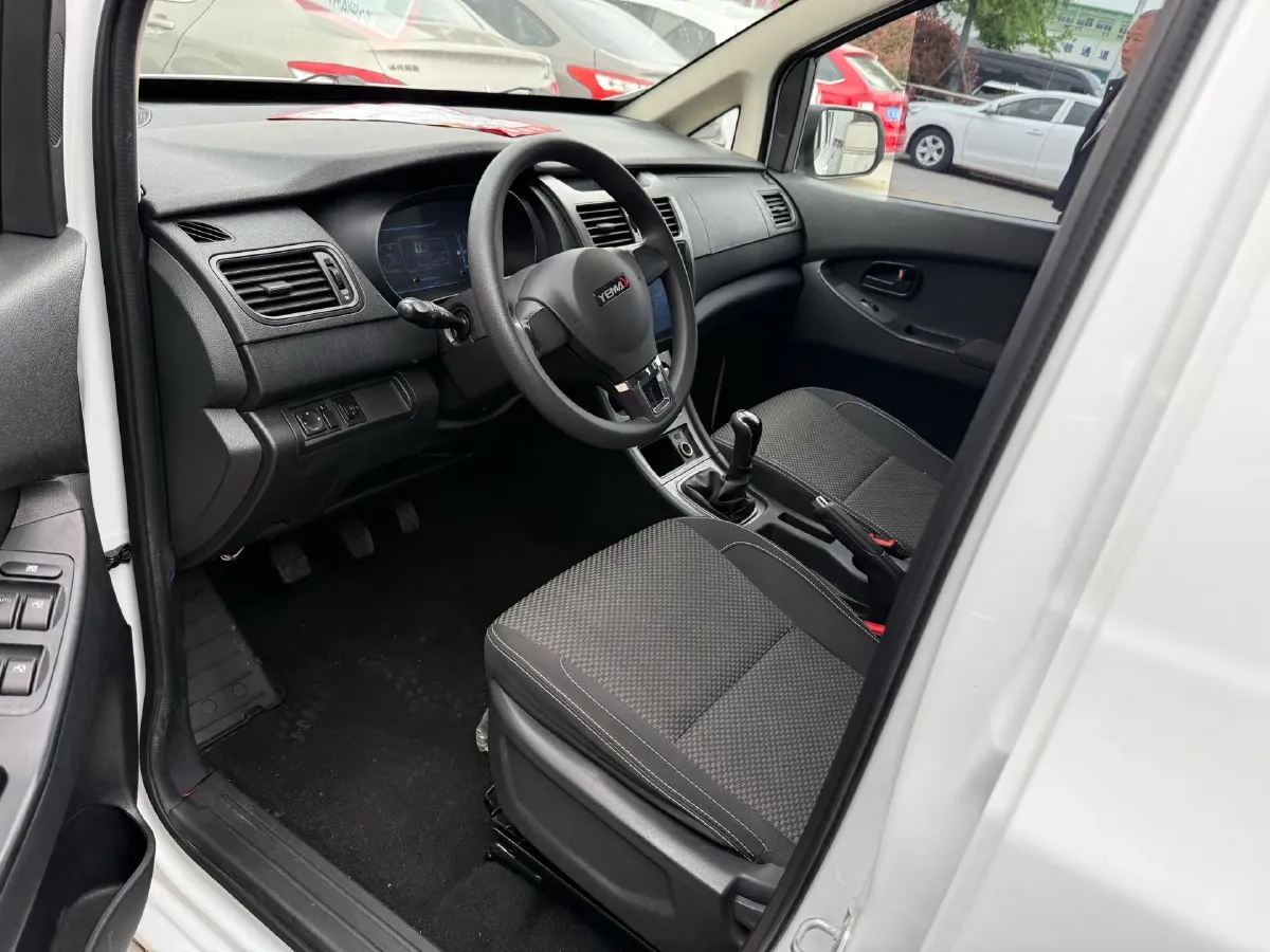 2020 Yema SiPaiKa 1.5L 109HP L4 5MT,autocango,china used car exporter,china ev exporter,chinese used car exporter,chinese used ev exporter