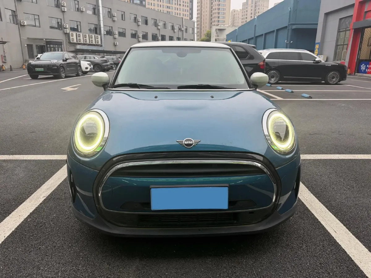2022 MINI MINI 1.5T 136HP L3 7DCT,autocango,china used car exporter,china ev exporter,chinese used car exporter,chinese used ev exporter