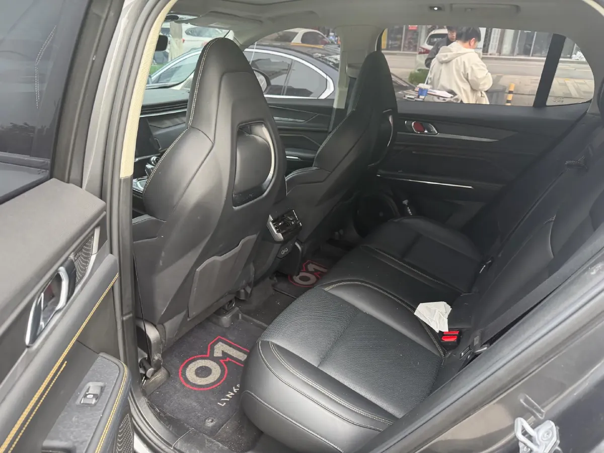 2023 MAXUS Interstellar 2.0T 261HP L4 8AT,autocango,china used car exporter,china ev exporter,chinese used car exporter,chinese used ev exporter