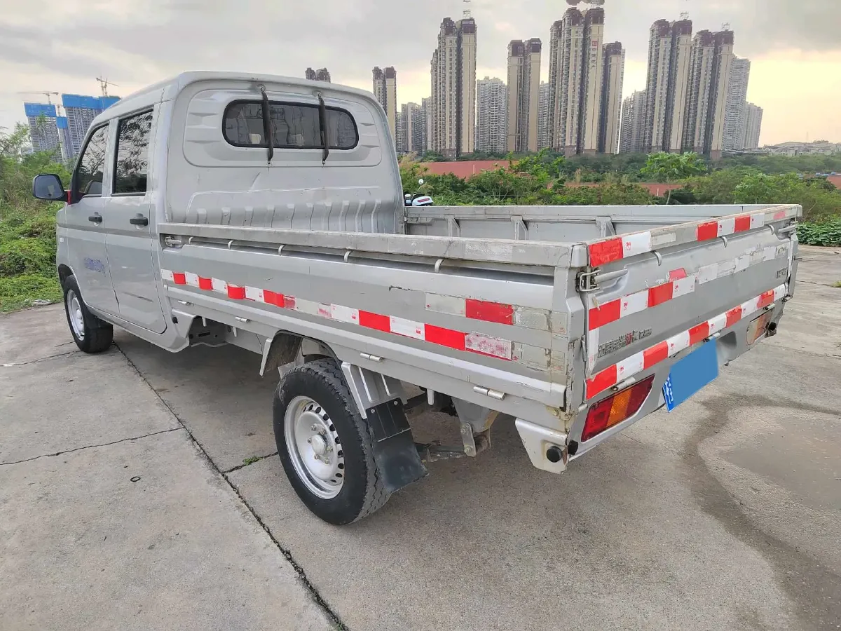 2021 WuLing RongGuang New Truck 1.8L 125HP L4 5MT,autocango,china used car exporter,china ev exporter,chinese used car exporter,chinese used ev exporter