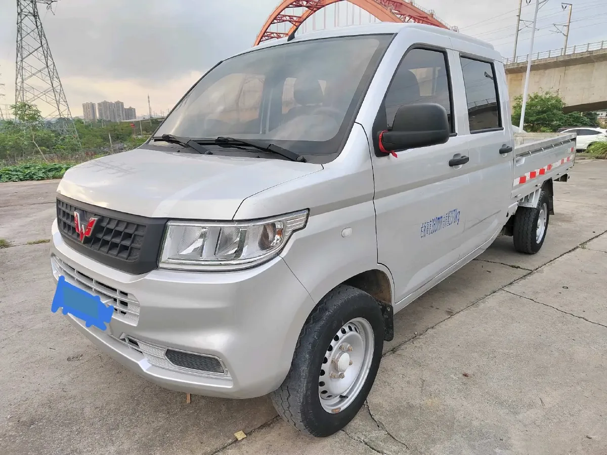 2021 WuLing RongGuang New Truck 1.8L 125HP L4 5MT,autocango,china used car exporter,china ev exporter,chinese used car exporter,chinese used ev exporter