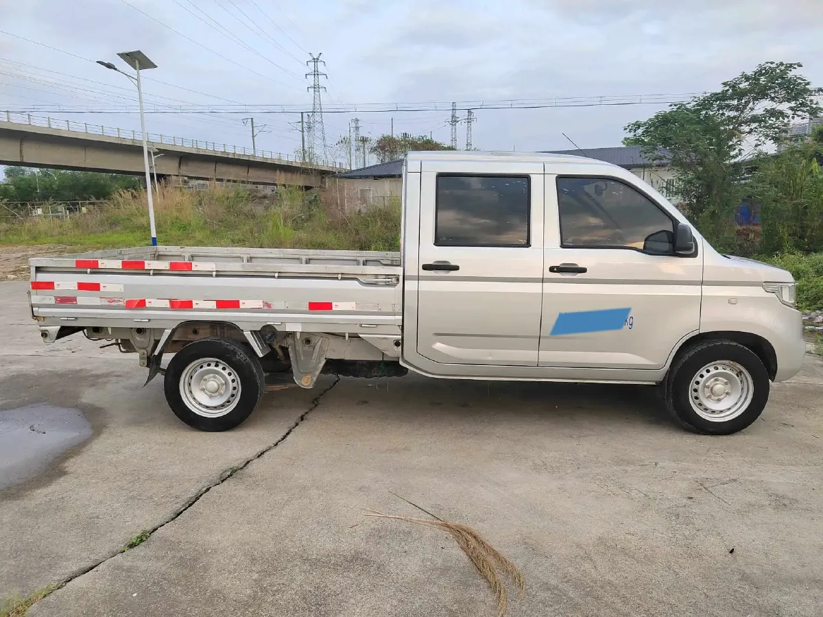 2021 WuLing RongGuang New Truck 1.8L 125HP L4 5MT,autocango,china used car exporter,china ev exporter,chinese used car exporter,chinese used ev exporter
