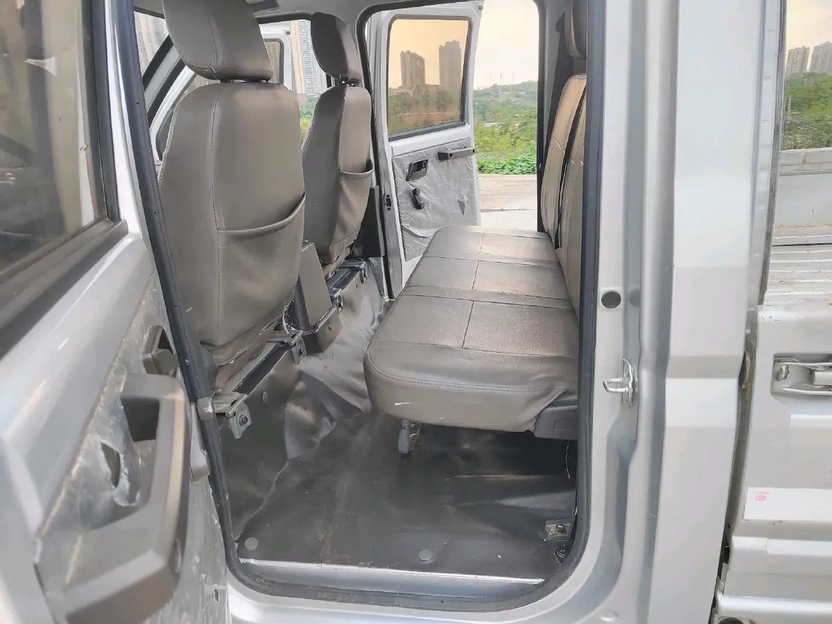 2021 WuLing RongGuang New Truck 1.8L 125HP L4 5MT,autocango,china used car exporter,china ev exporter,chinese used car exporter,chinese used ev exporter