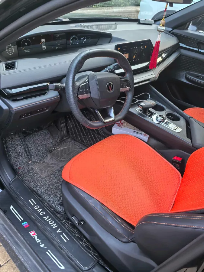 2024 ChangAn UNI-V 1.5T 188HP L4 7DCT,autocango,china used car exporter,china ev exporter,chinese used car exporter,chinese used ev exporter