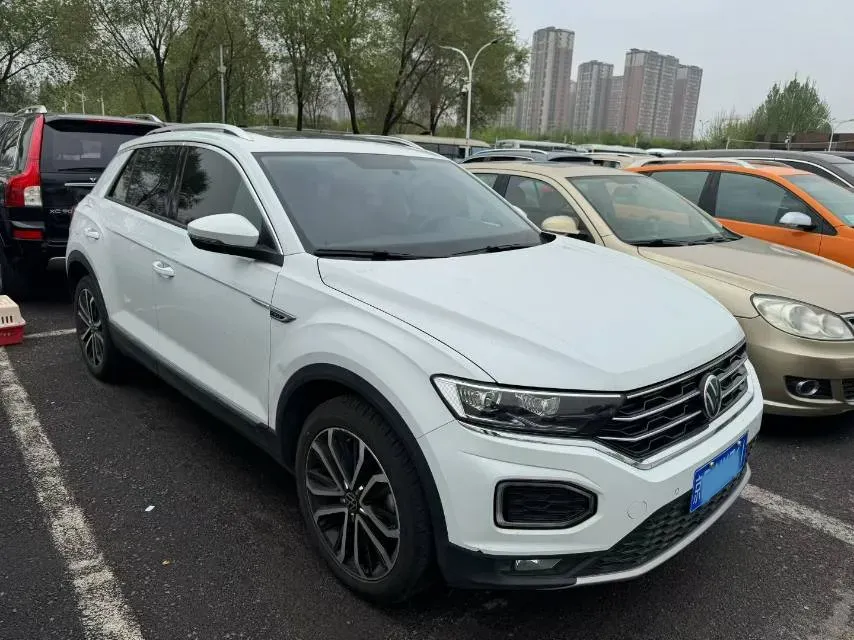 2021 Volkswagen T-Roc 1.4T 150HP L4 7DCT,autocango,china used car exporter,china ev exporter,chinese used car exporter,chinese used ev exporter