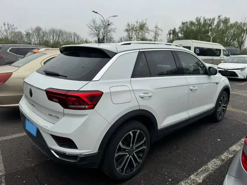 2021 Volkswagen T-Roc 1.4T 150HP L4 7DCT,autocango,china used car exporter,china ev exporter,chinese used car exporter,chinese used ev exporter