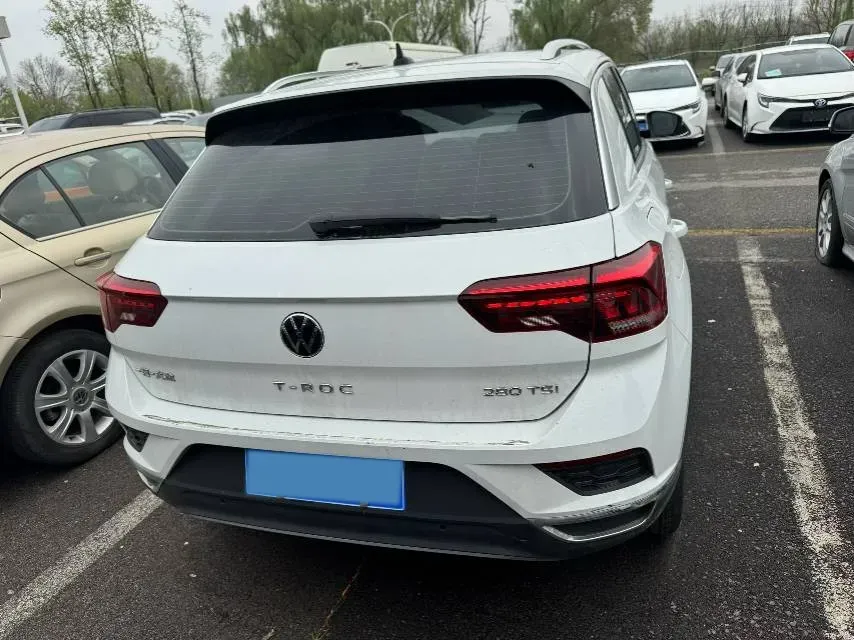 2021 Volkswagen T-Roc 1.4T 150HP L4 7DCT,autocango,china used car exporter,china ev exporter,chinese used car exporter,chinese used ev exporter