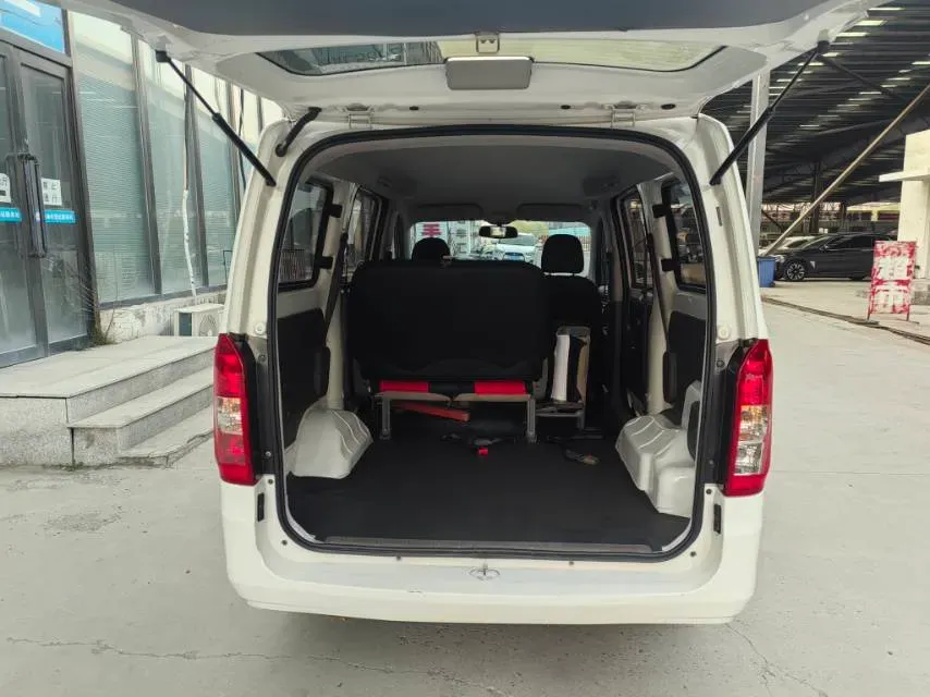 2019 WuLing RongGuang V 1.5L 99HP L4 6MT,autocango,china used car exporter,china ev exporter,chinese used car exporter,chinese used ev exporter