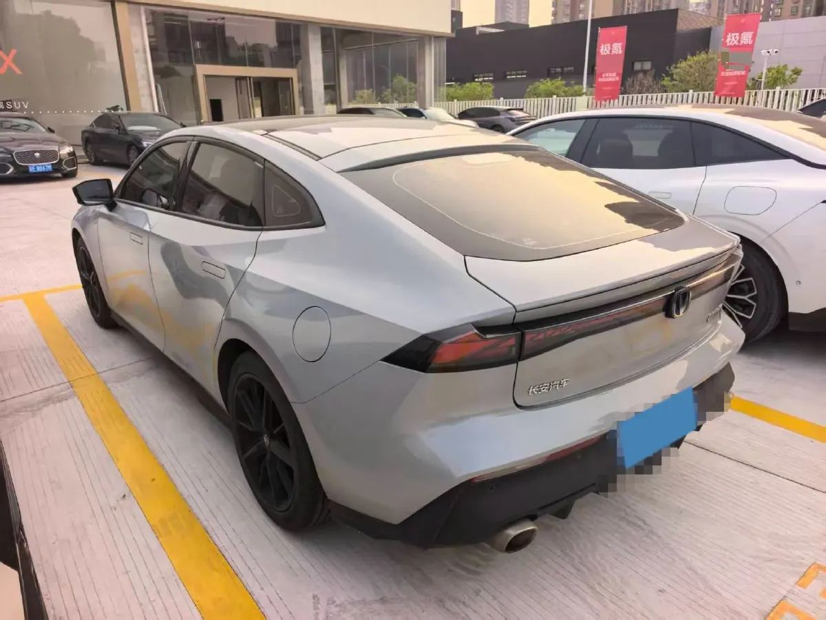 2022 ChangAn UNI-V 1.5T 188HP L4 7DCT,autocango,china used car exporter,china ev exporter,chinese used car exporter,chinese used ev exporter
