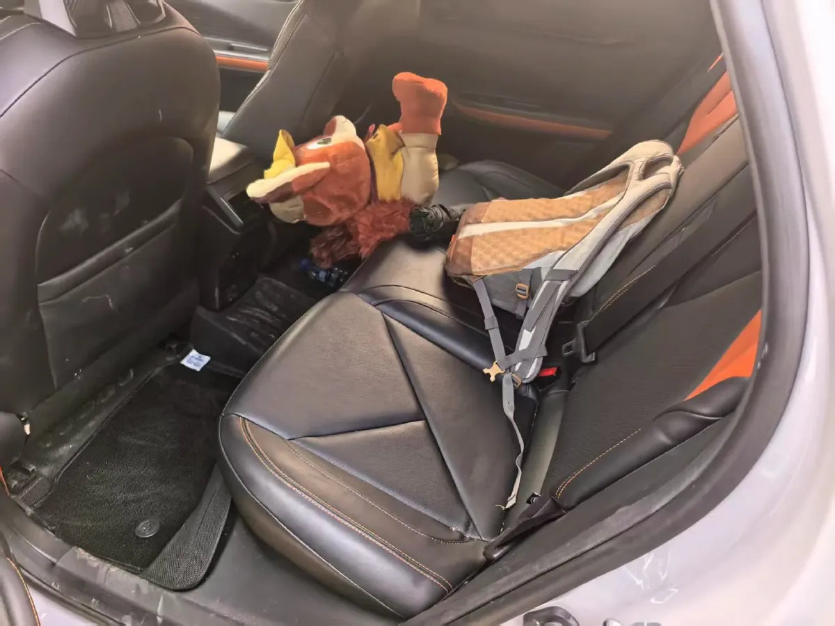 2022 ChangAn UNI-V 1.5T 188HP L4 7DCT,autocango,china used car exporter,china ev exporter,chinese used car exporter,chinese used ev exporter