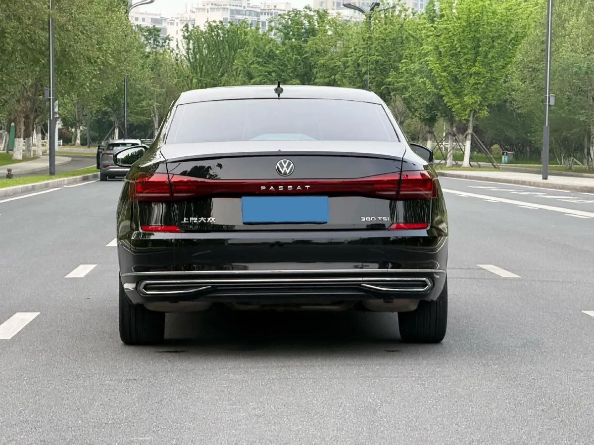 2025 Volkswagen Passat 2.0T 220HP L4 7DCT,autocango,china used car exporter,china ev exporter,chinese used car exporter,chinese used ev exporter