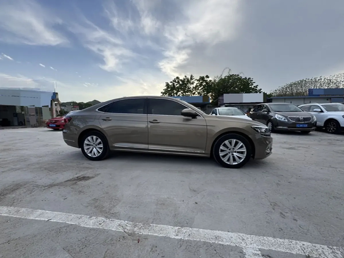 2019 Volvo V40 1.5T 152HP L4 6AT,autocango,china used car exporter,china ev exporter,chinese used car exporter,chinese used ev exporter