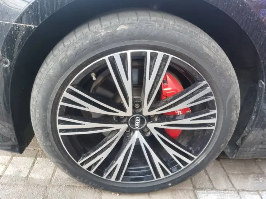 2024 Audi A6L 2.0T 245HP L4 7DCT,autocango,china used car exporter,china ev exporter,chinese used car exporter,chinese used ev exporter