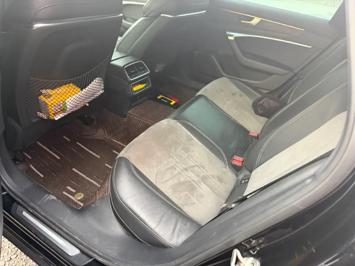 2020 Audi A6L 2.0T 190HP L4 7DCT,autocango,china used car exporter,china ev exporter,chinese used car exporter,chinese used ev exporter