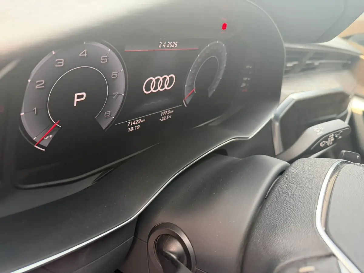 2020 Audi A6L 2.0T 190HP L4 7DCT,autocango,china used car exporter,china ev exporter,chinese used car exporter,chinese used ev exporter