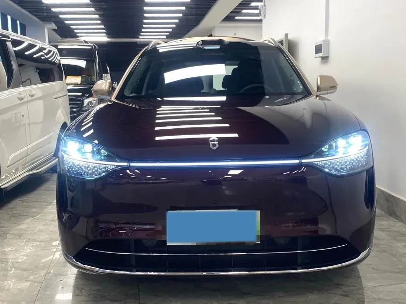 2025 AITO AITO M9 REEV 160HP REEV 52KWH,autocango,china used car exporter,china ev exporter,chinese used car exporter,chinese used ev exporter