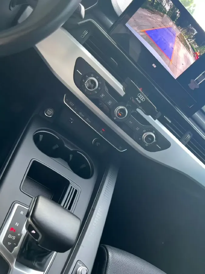 2022 Audi A4L 2.0T 190HP L4 7DCT,autocango,china used car exporter,china ev exporter,chinese used car exporter,chinese used ev exporter