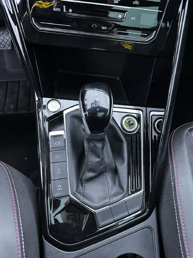 2022 Volkswagen Tayron 1.4T 150HP L4 7DCT,autocango,china used car exporter,china ev exporter,chinese used car exporter,chinese used ev exporter