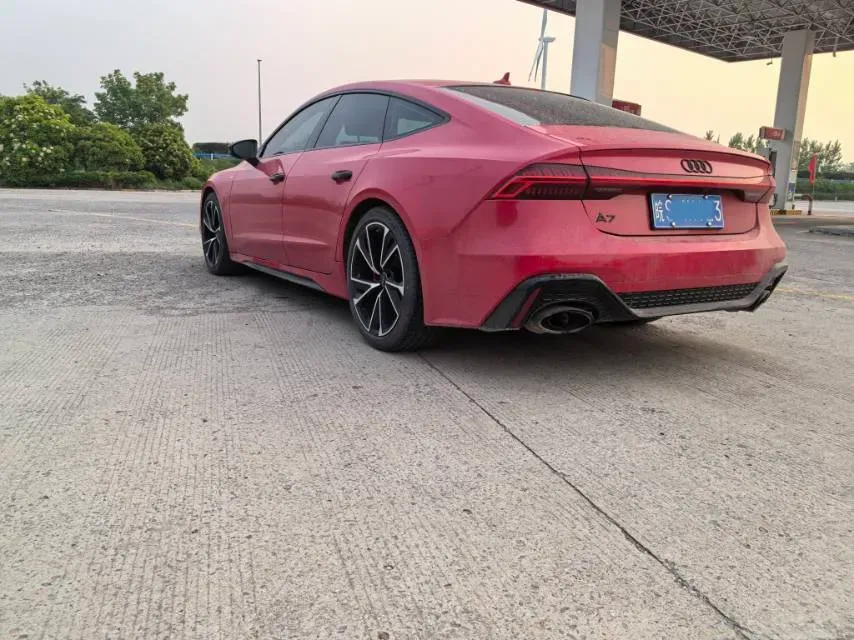 2022 Audi A7 2.0T 245HP L4 7DCT,autocango,china used car exporter,china ev exporter,chinese used car exporter,chinese used ev exporter