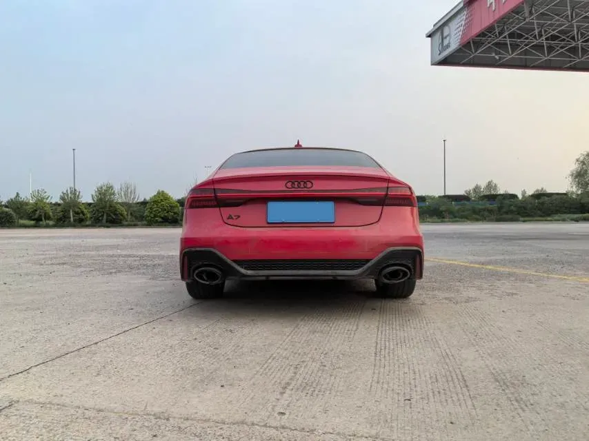 2022 Audi A7 2.0T 245HP L4 7DCT,autocango,china used car exporter,china ev exporter,chinese used car exporter,chinese used ev exporter
