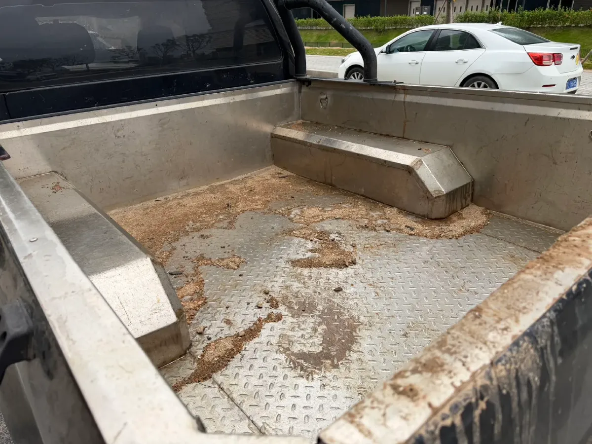 2023 Isuzu Jim 2.4L 158HP L4 5MT,autocango,china used car exporter,china ev exporter,chinese used car exporter,chinese used ev exporter